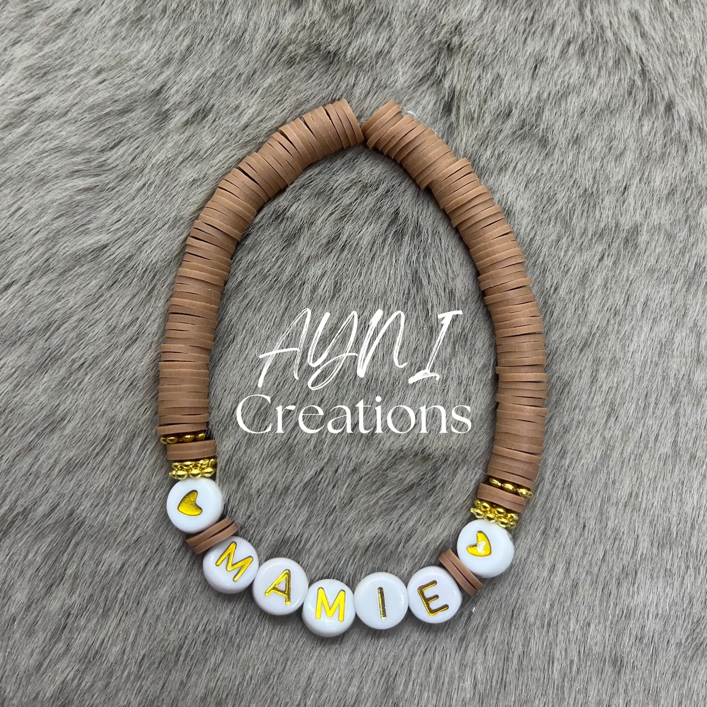 Bracelet perle heishi personnalisé MAMIE en perle polymère